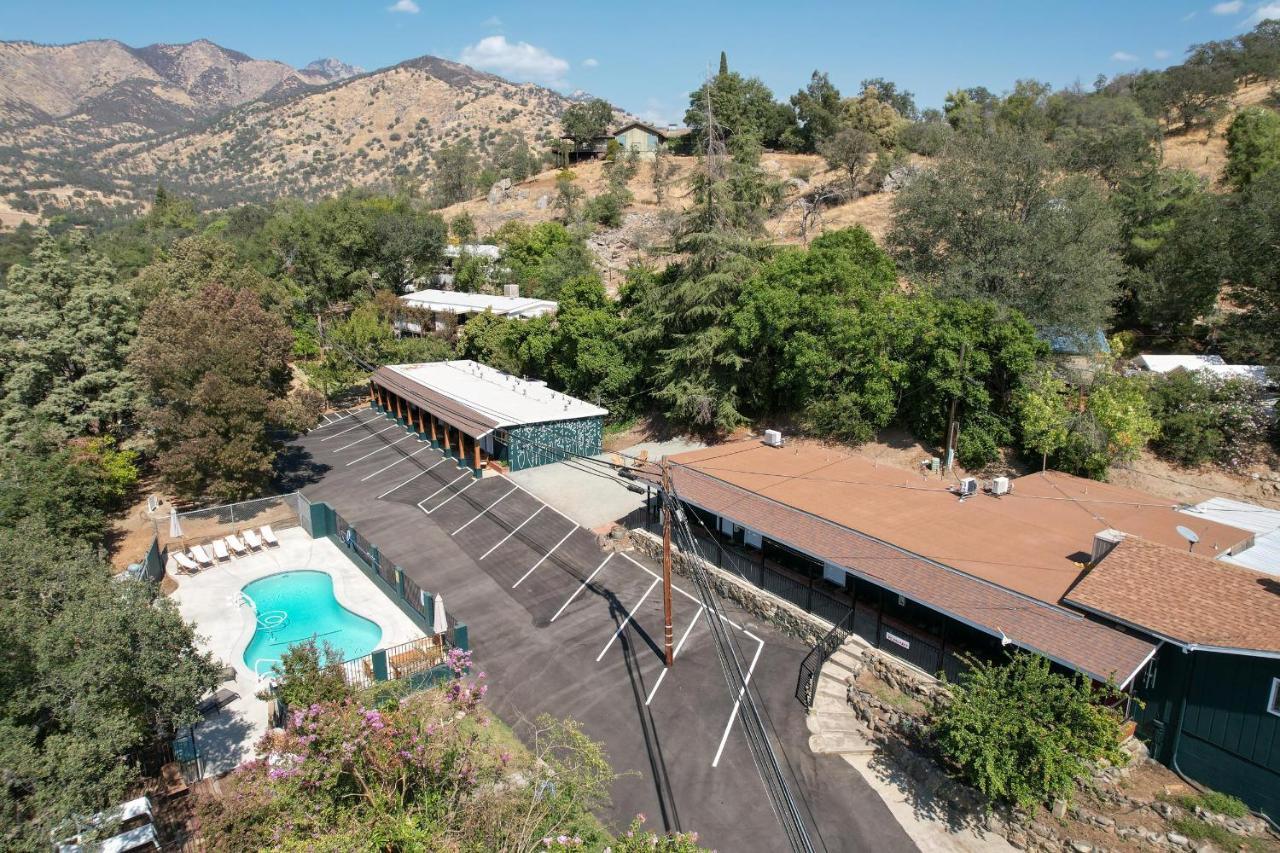 The Belle Sequoia Motel Rm9 Three Rivers Bagian luar foto