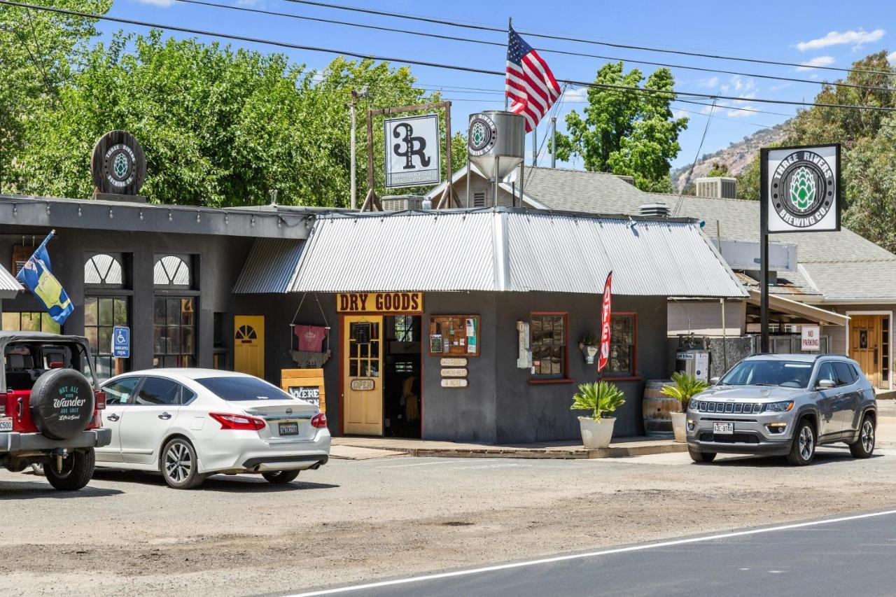The Belle Sequoia Motel Rm9 Three Rivers Bagian luar foto
