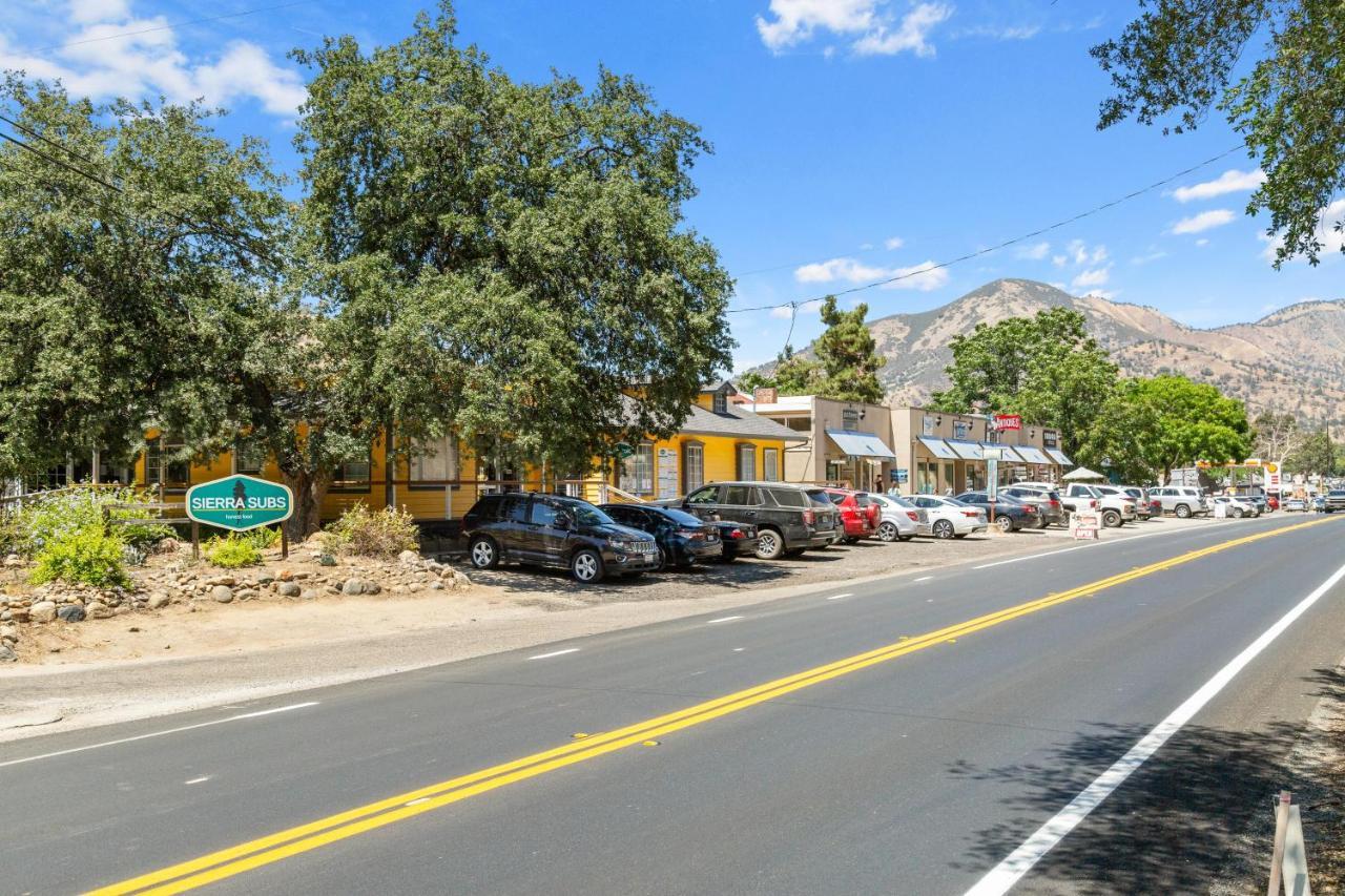 The Belle Sequoia Motel Rm9 Three Rivers Bagian luar foto