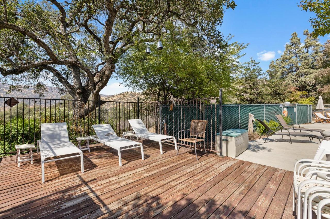 The Belle Sequoia Motel Rm9 Three Rivers Bagian luar foto